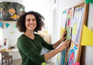 How to Become an Art Teacher without a Degree
